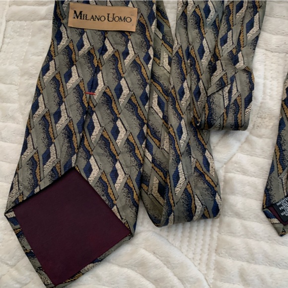 Italian Silk Geometric Patterned Tie - Green and Blue - Picture 8 of 11